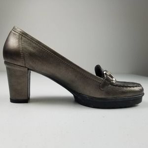 Stuart Weitzman Metallic Block Heel Pumps Silver Buckle Detail Nice Size 7M